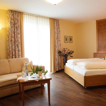 Hotel & Restaurant Dornweiler Hof Illertissen Eksteriør bilde