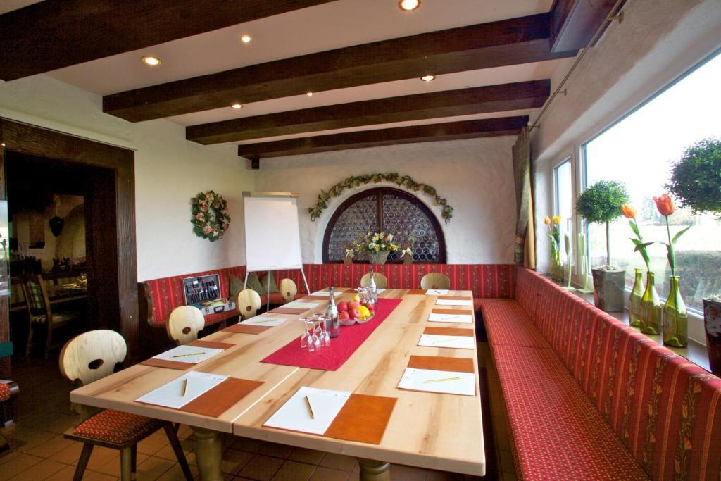 Hotel & Restaurant Dornweiler Hof Illertissen Eksteriør bilde