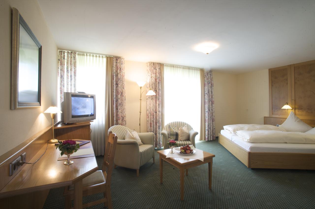 Hotel & Restaurant Dornweiler Hof Illertissen Eksteriør bilde