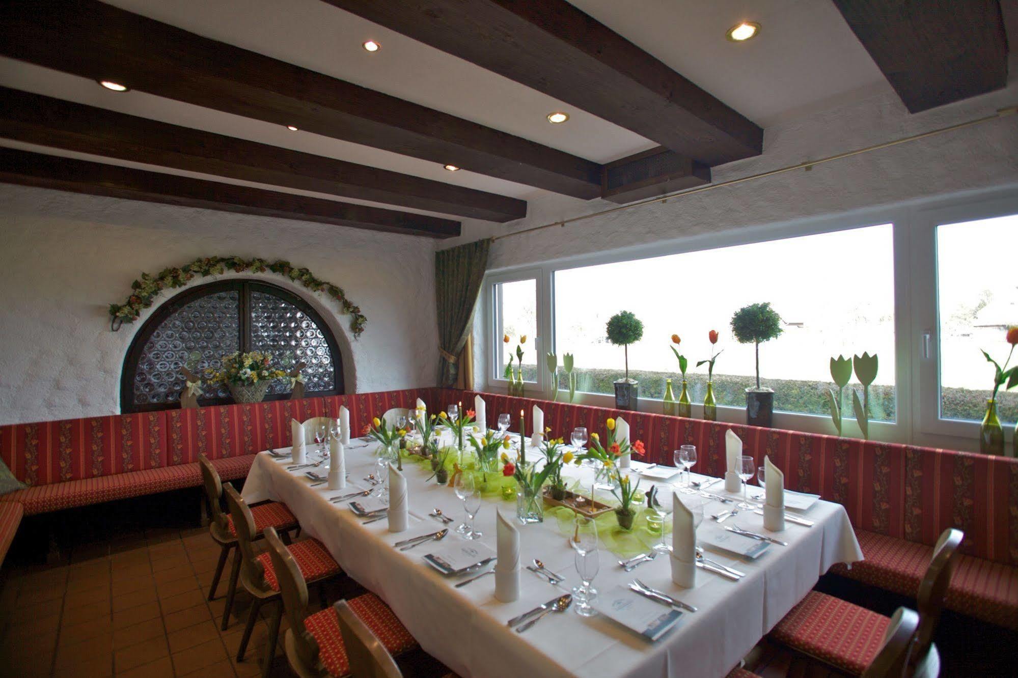 Hotel & Restaurant Dornweiler Hof Illertissen Eksteriør bilde