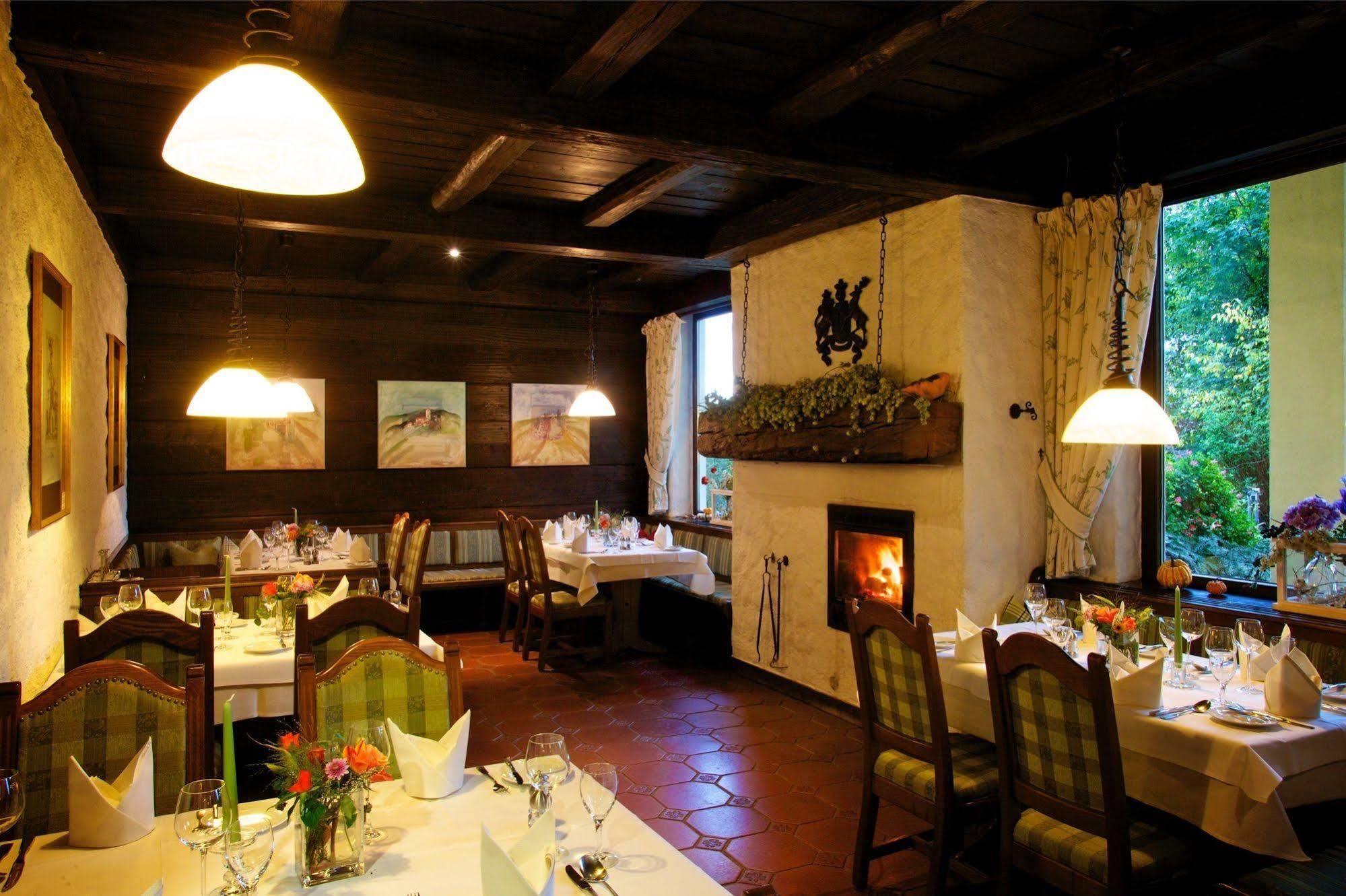 Hotel & Restaurant Dornweiler Hof Illertissen Eksteriør bilde